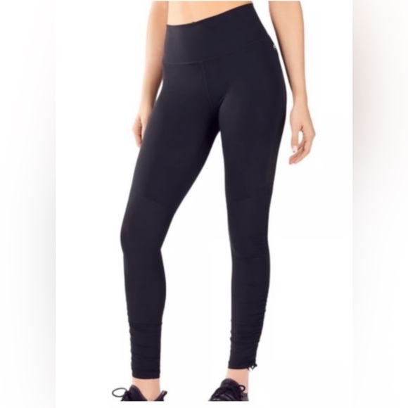 Fabletics Size XS Black Ruched Leggings - Picture 2 of 4